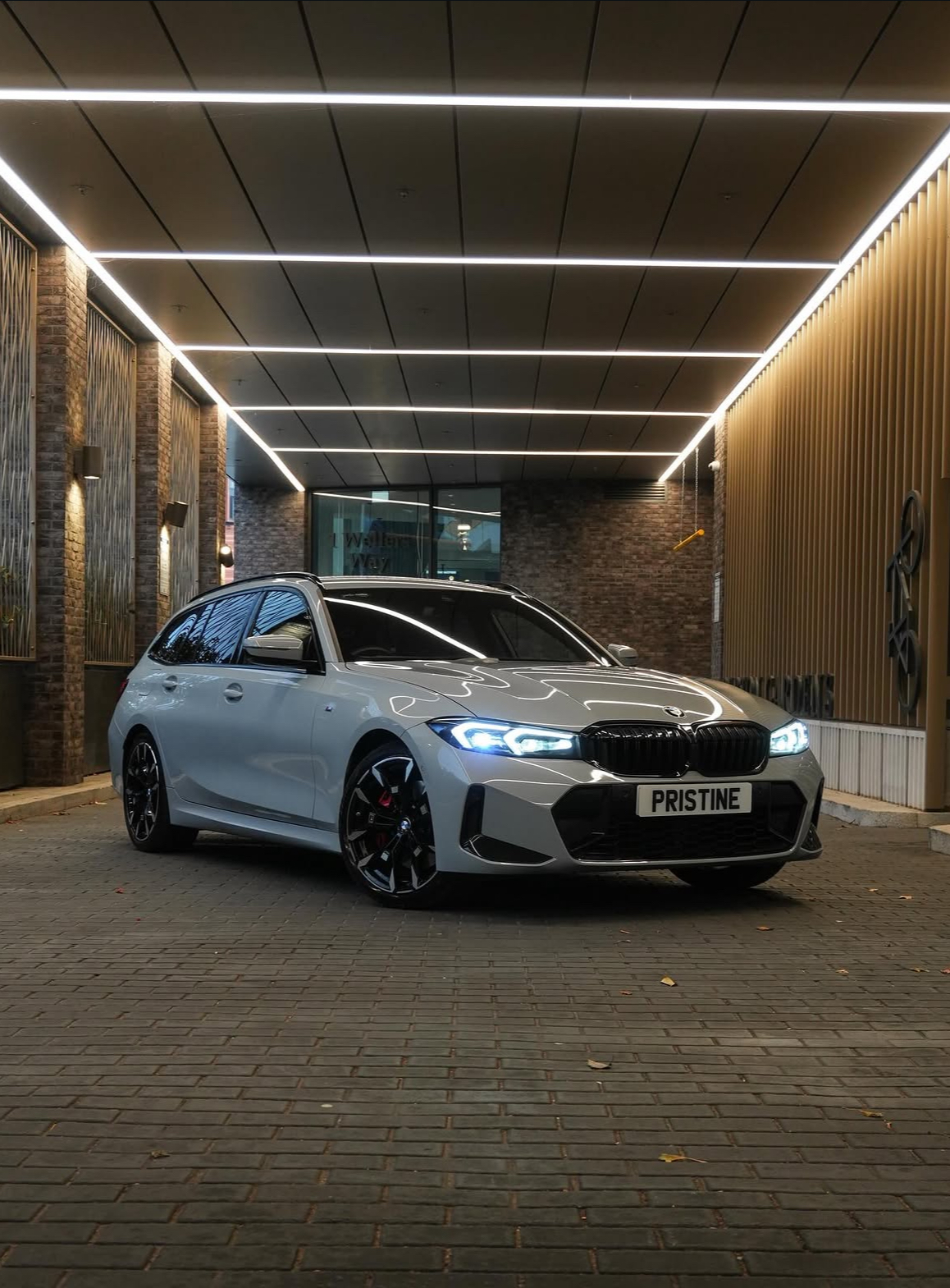 BMW 320i M SPORT